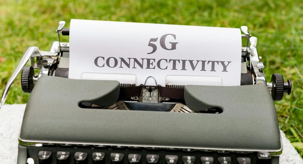 Smartphone connected to 5G network