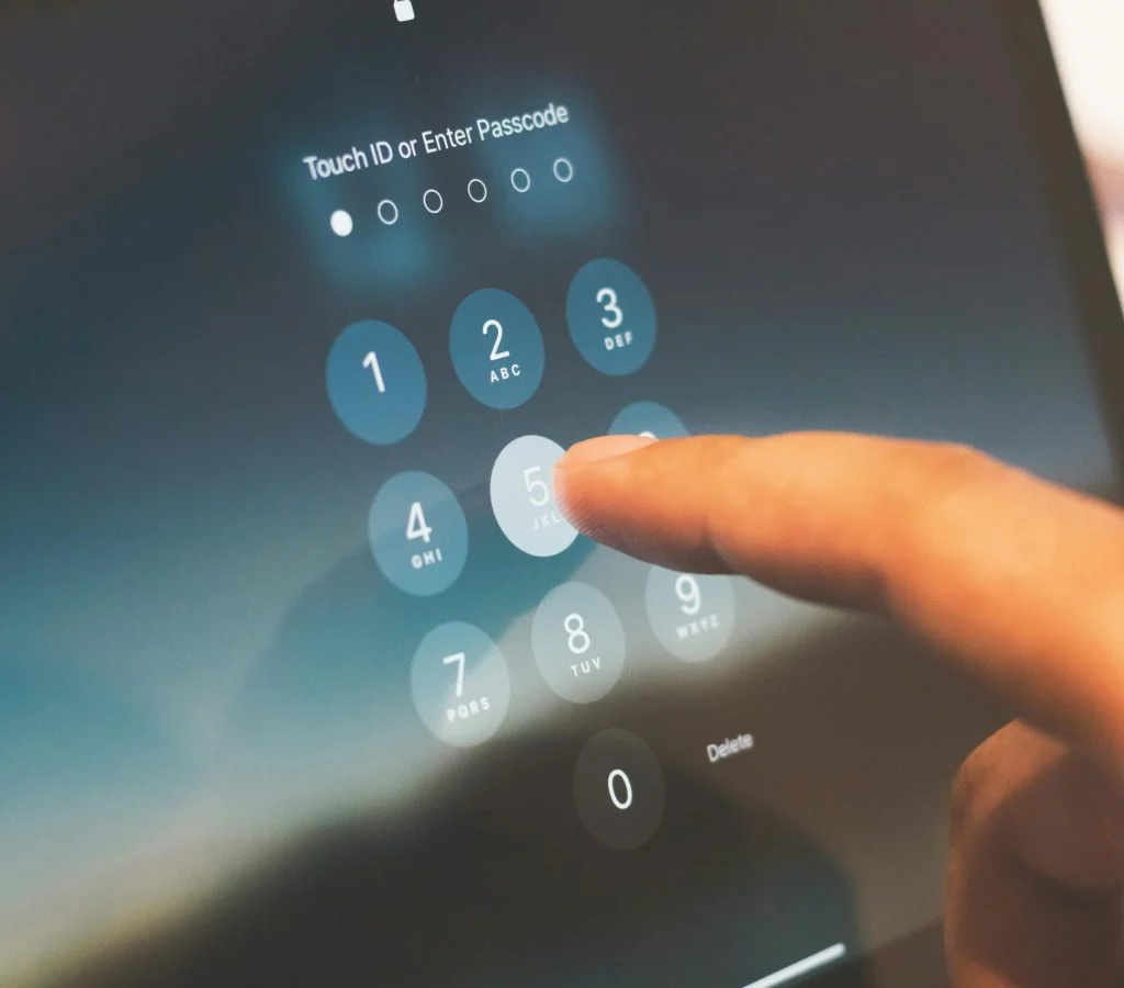 Password manager tool generating strong passwords