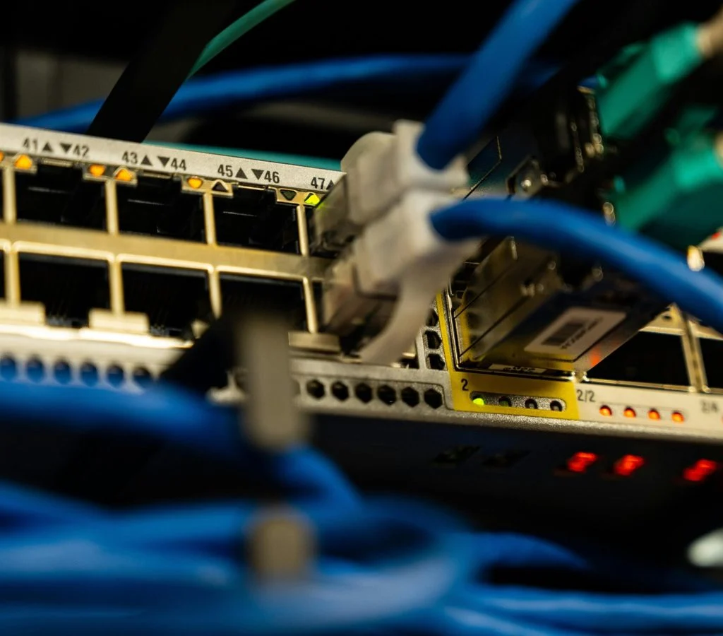 Infographic about common misconceptions on signal strength and internet speed