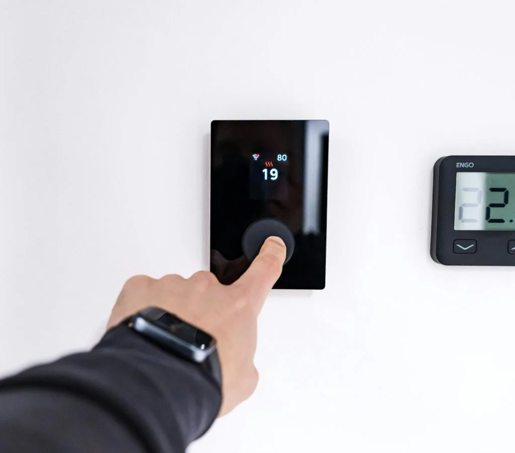 Smart home devices thermostat temperature control example
