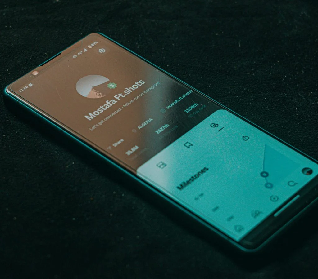Smartphone screen showing dark mode display with hidden features