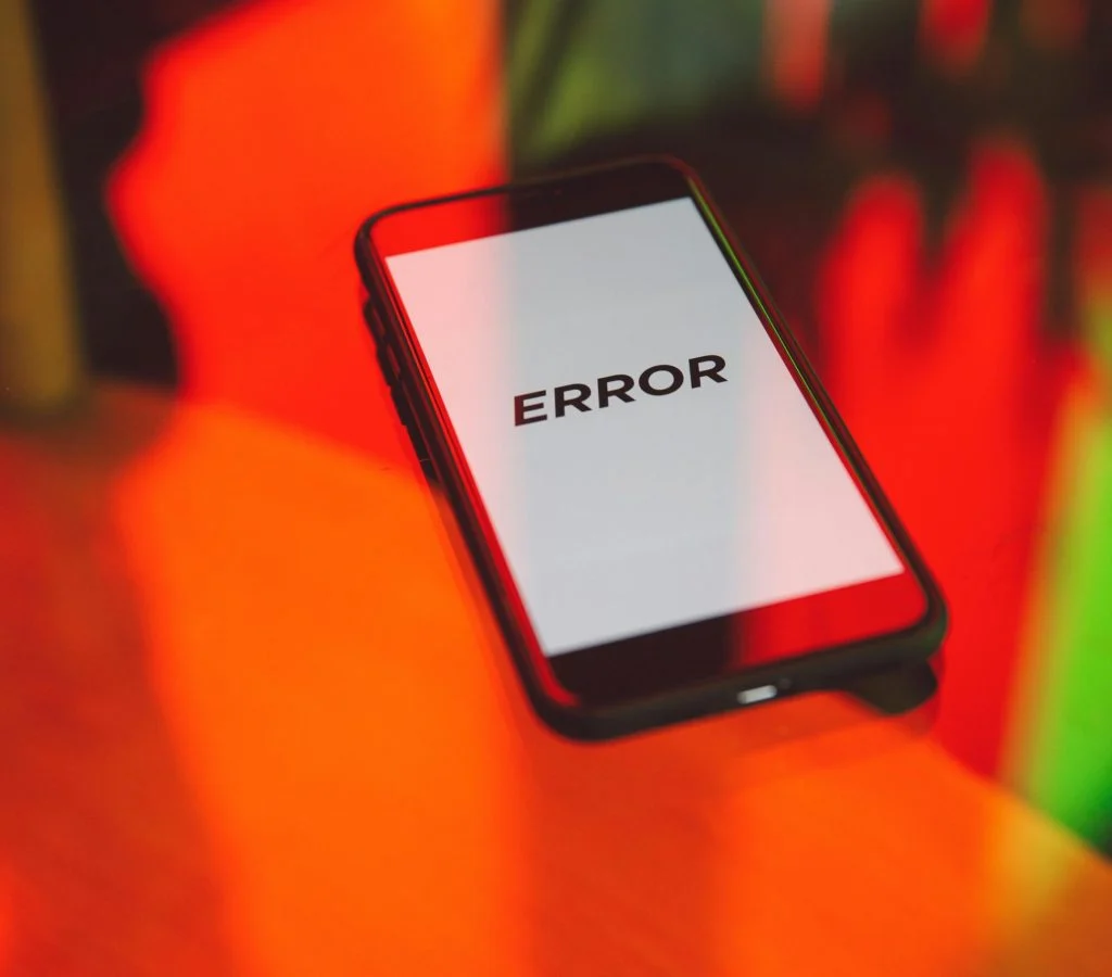 Smartphone with low battery and slow loading screen