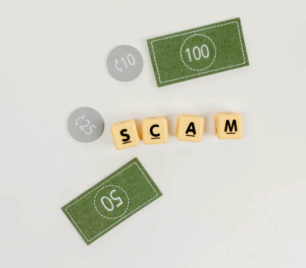 Image of a phishing email scam attempting to steal personal information
