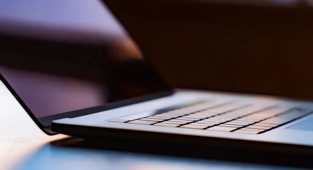 laptop design and build quality inspection