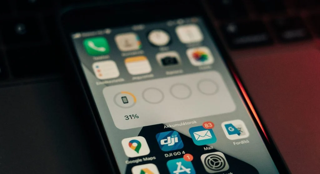 Apps competing through notifications